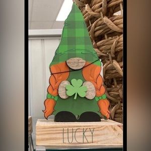 Rae Dunn LUCKY 🍀 gnome